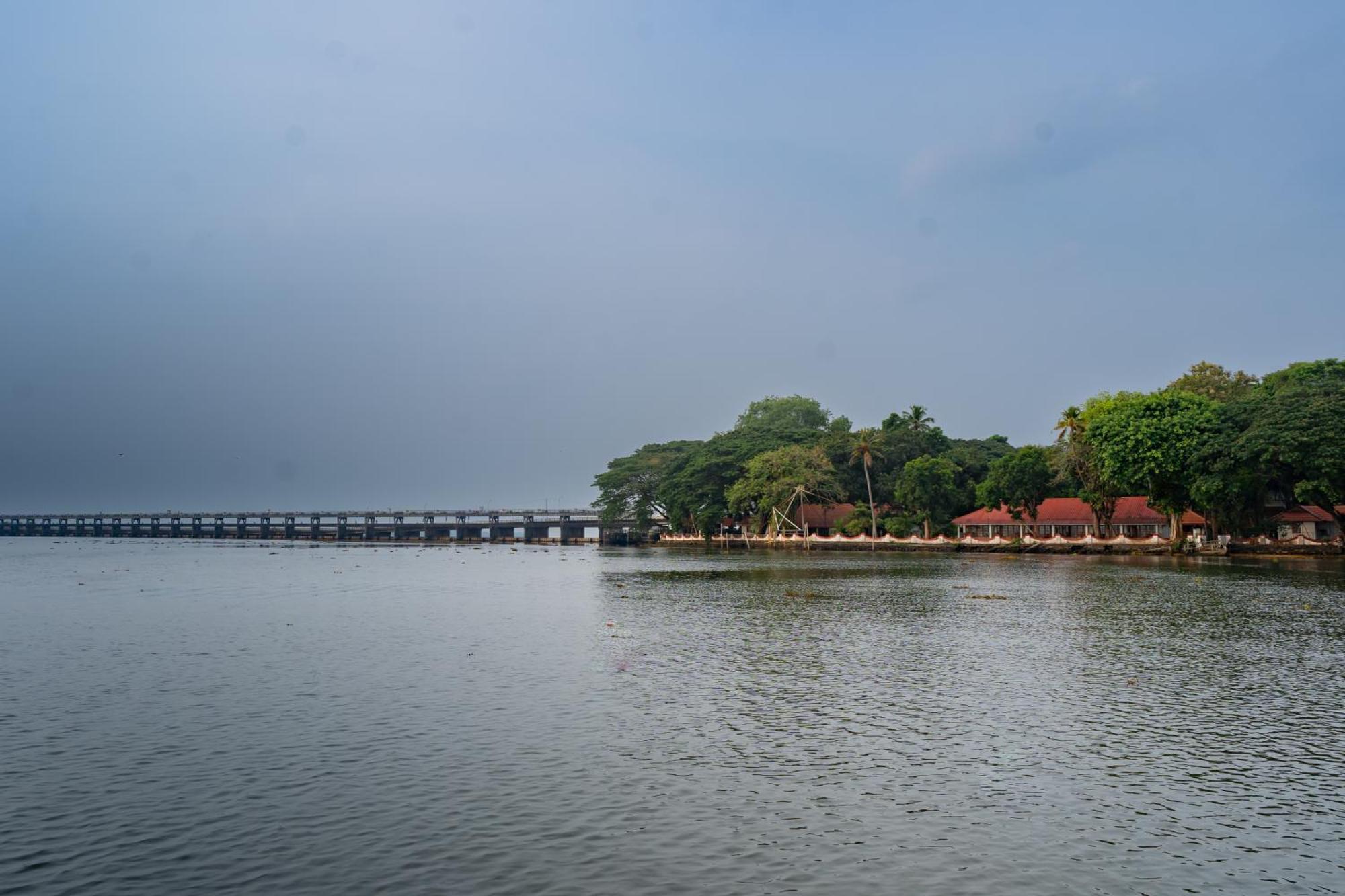 Ktdc Kumarakom Gateway Resort Alappuzha Luaran gambar