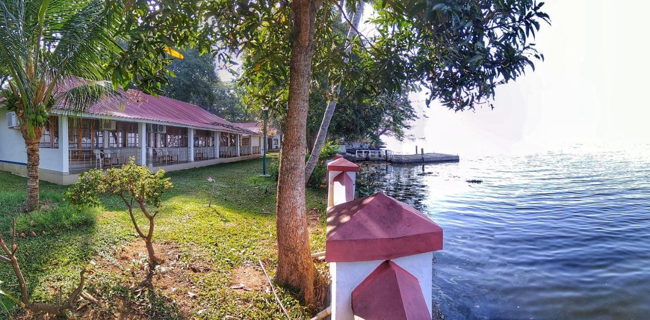 Ktdc Kumarakom Gateway Resort Alappuzha Luaran gambar