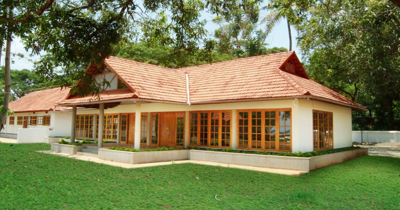 Ktdc Kumarakom Gateway Resort Alappuzha Luaran gambar